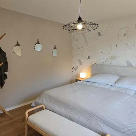 Charmante Mit 3 Schlafzimmer Und Balkon In * 로라흐