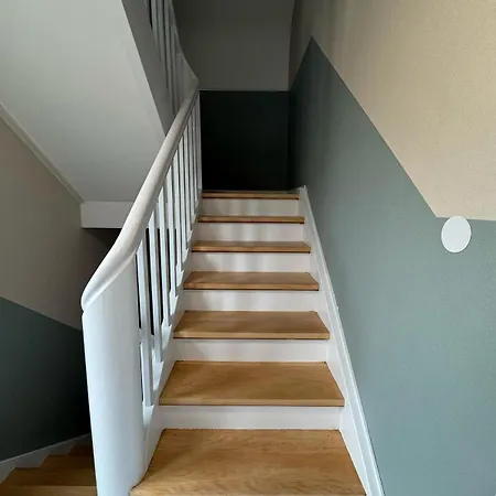 Charmante Mit 3 Schlafzimmer Und Balkon In *