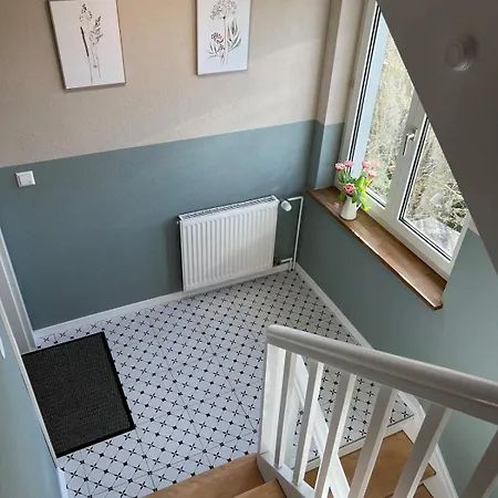 Mit Balkon In Apartment