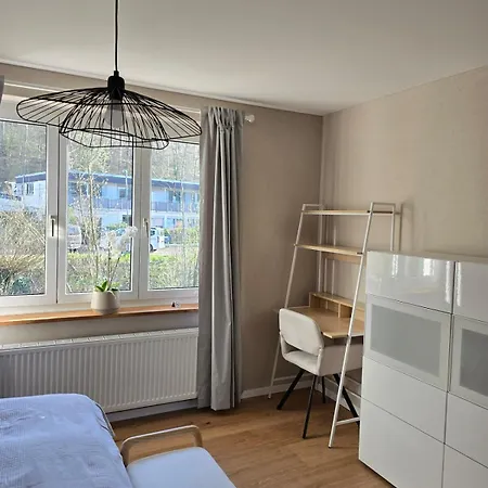 Apartment Mit Balkon In