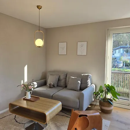 Apartment Mit Balkon In *